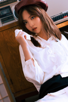 美女全身爆光
